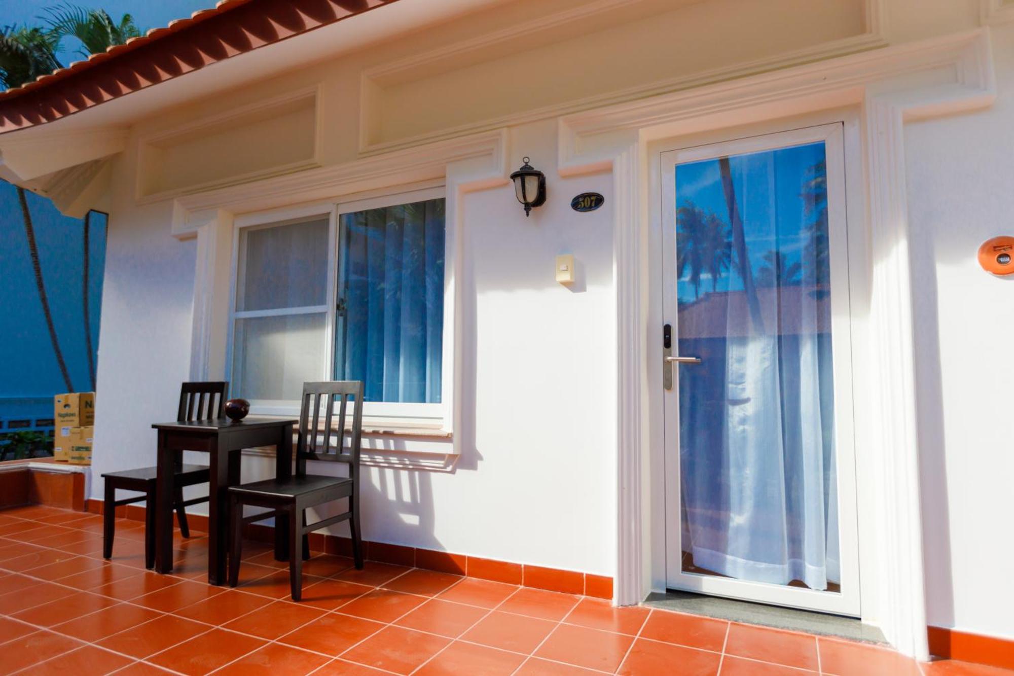 Le Aqua Resort & Spa Phan Thiet - Swiss Village Resort & Spa Mui Ne Exterior photo