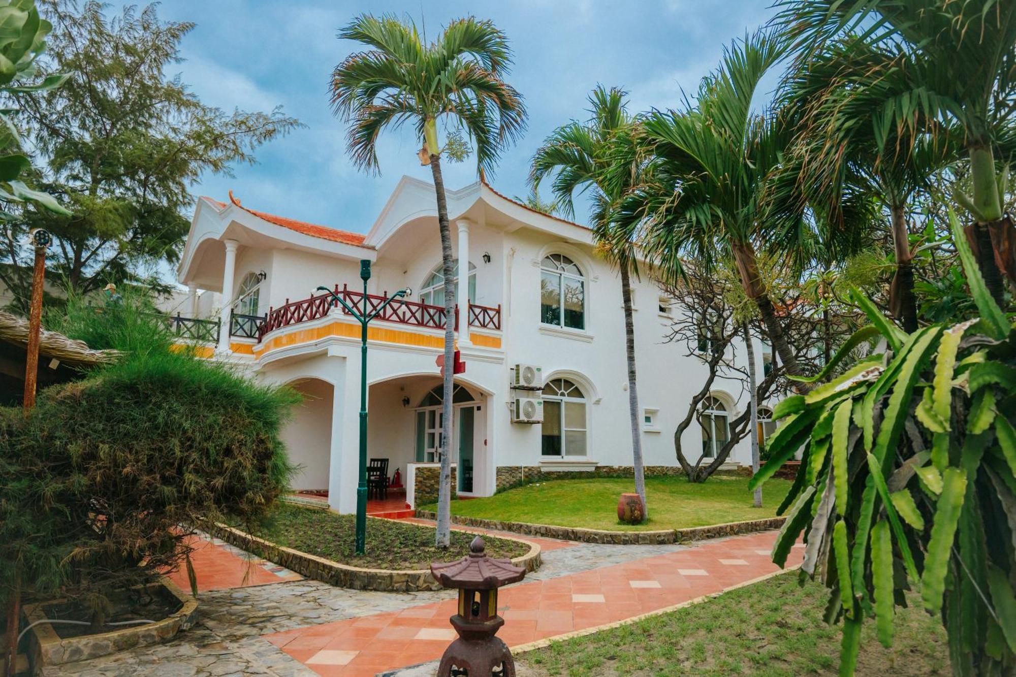 Le Aqua Resort & Spa Phan Thiet - Swiss Village Resort & Spa Mui Ne Exterior photo